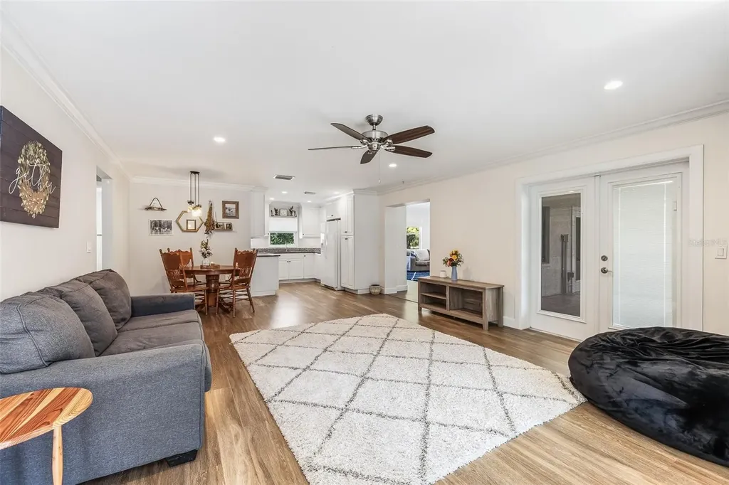 7565 Castle Drive Sarasota FL 34240
