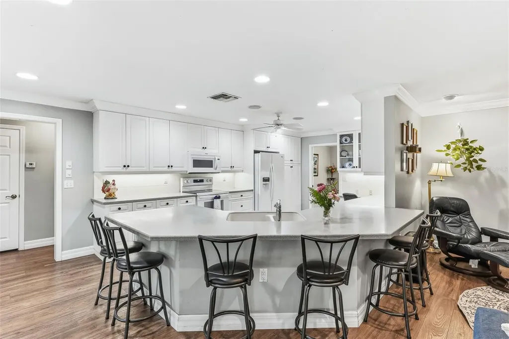 7565 Castle Drive Sarasota FL 34240