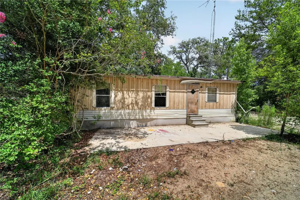 4001 SW 189th Avenue Dunnellon FL 34432