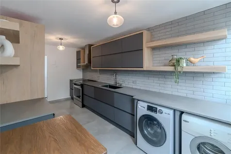 76 Kings Court San Juan PR 00911