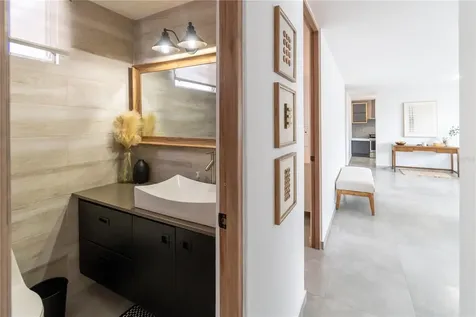 76 Kings Court San Juan PR 00911