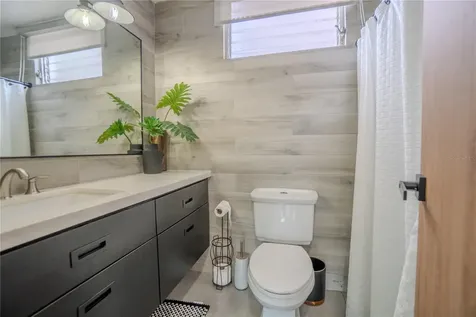 76 Kings Court San Juan PR 00911