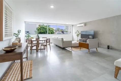 76 Kings Court San Juan PR 00911
