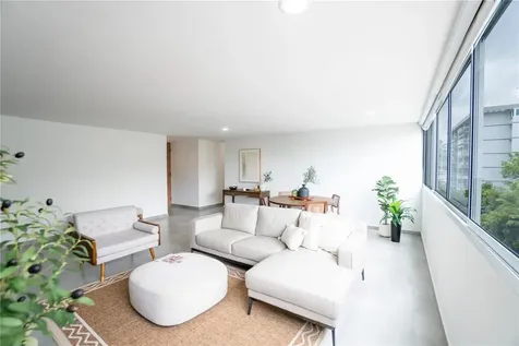 76 Kings Court San Juan PR 00911