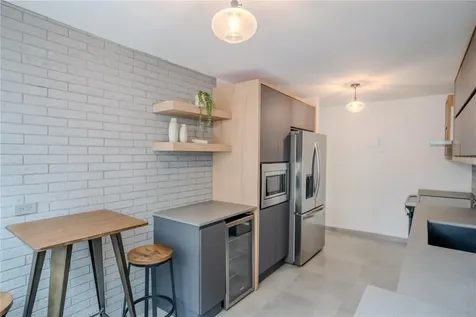76 Kings Court San Juan PR 00911