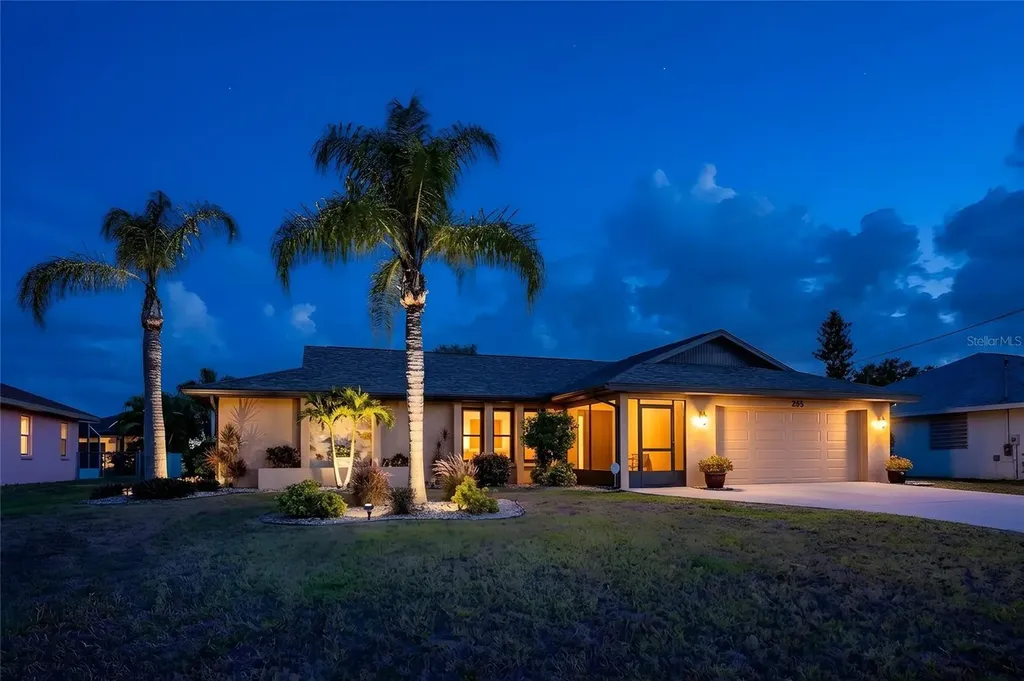 255 Mark Twain Lane Rotonda West FL 33947