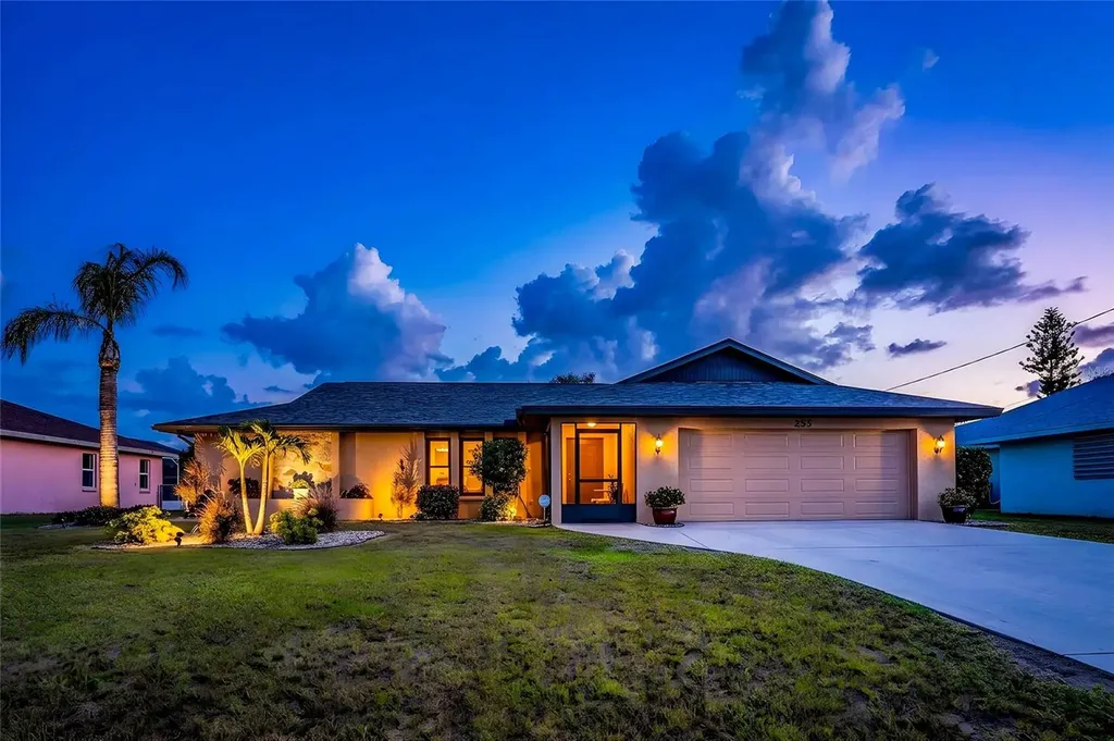 255 Mark Twain Lane Rotonda West FL 33947