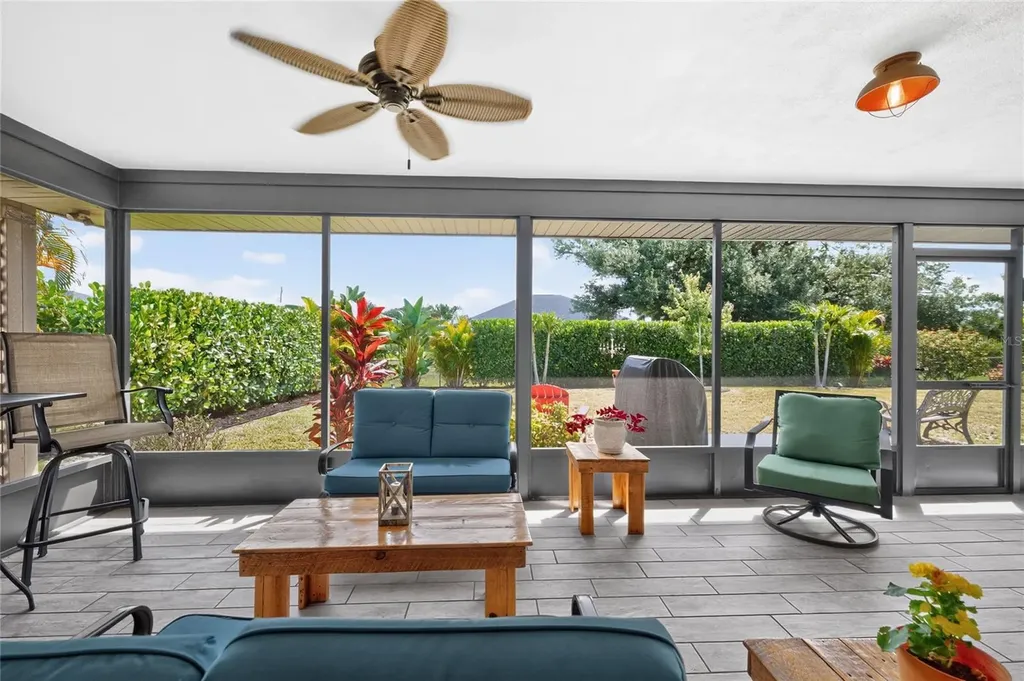 255 Mark Twain Lane Rotonda West FL 33947