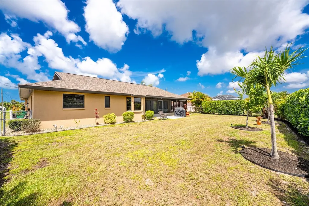 255 Mark Twain Lane Rotonda West FL 33947
