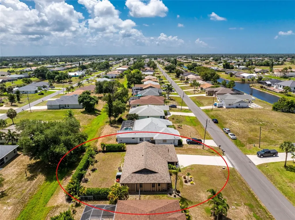 255 Mark Twain Lane Rotonda West FL 33947