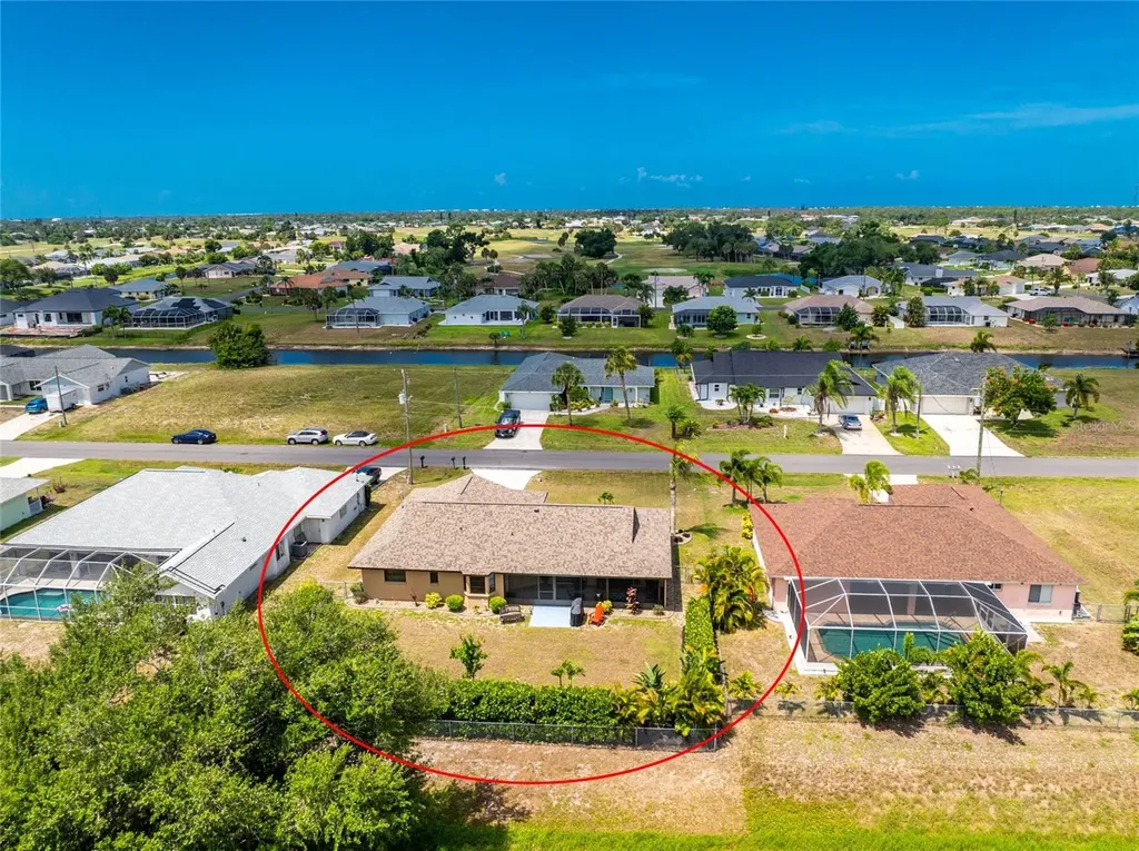 255 Mark Twain Lane Rotonda West FL 33947