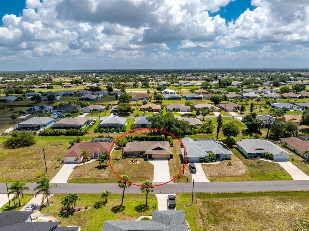 255 Mark Twain Lane Rotonda West FL 33947