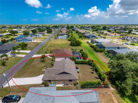 255 Mark Twain Lane Rotonda West FL 33947