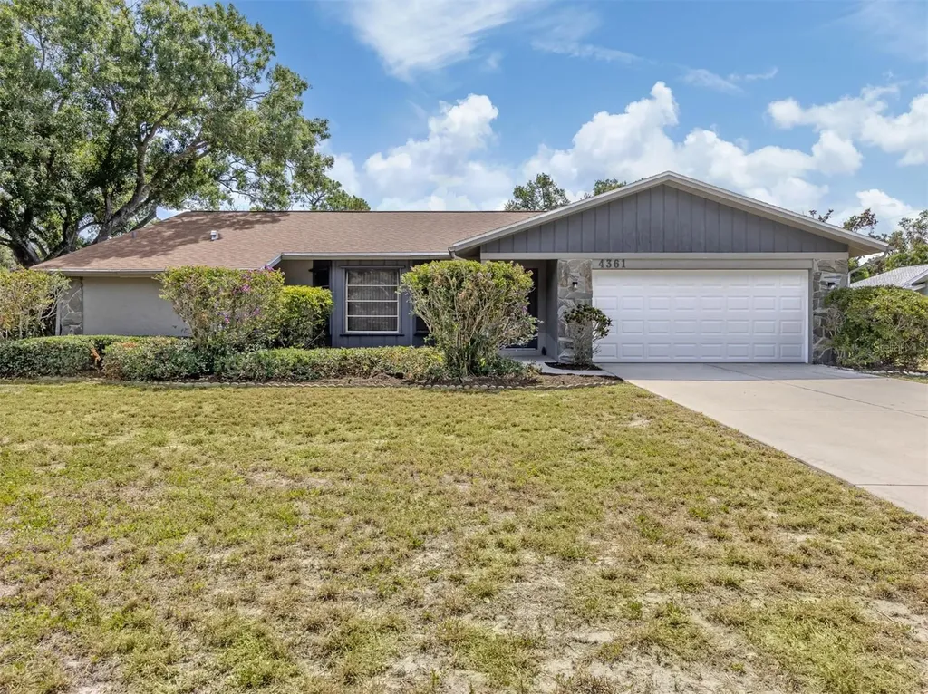 4361 Whispering Woods Place Sarasota FL 34233