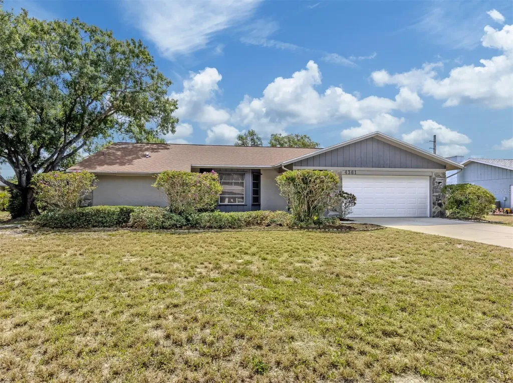 4361 Whispering Woods Place Sarasota FL 34233