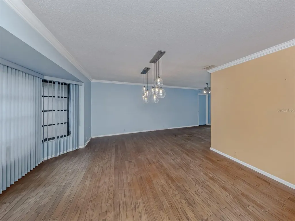 4361 Whispering Woods Place Sarasota FL 34233