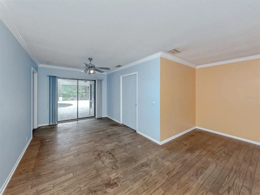 4361 Whispering Woods Place Sarasota FL 34233