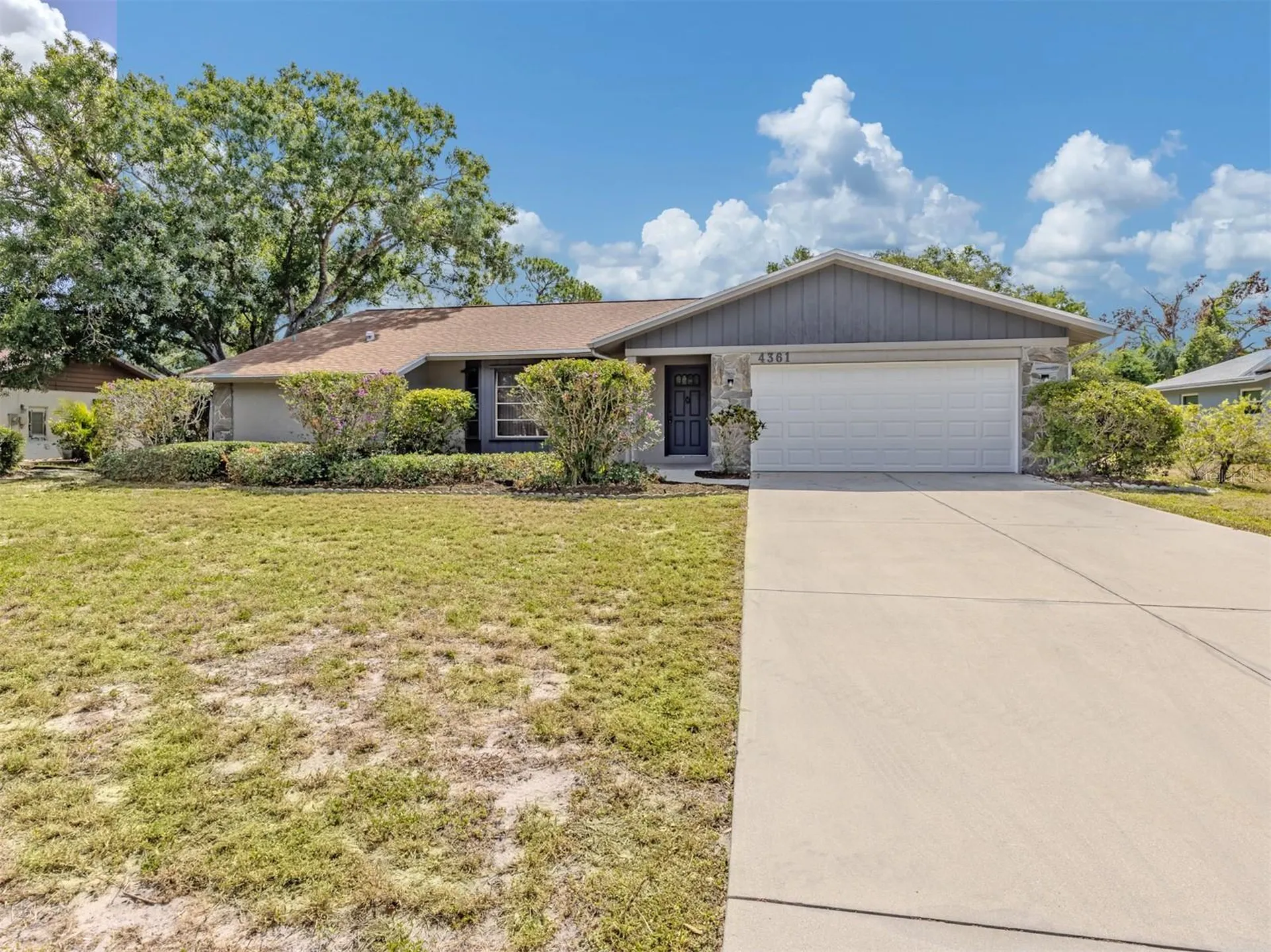 4361 Whispering Woods Place Sarasota FL 34233