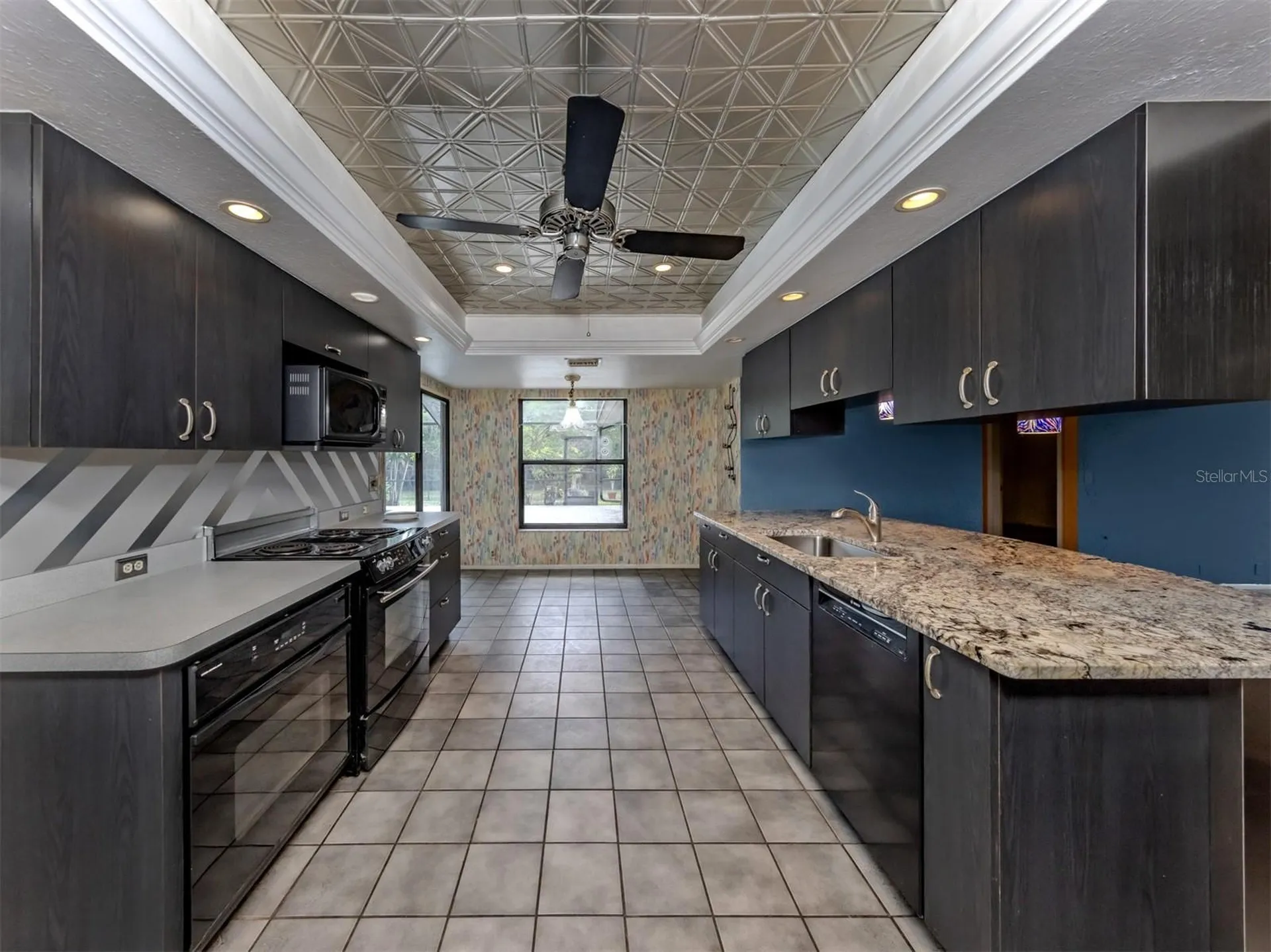 4361 Whispering Woods Place Sarasota FL 34233