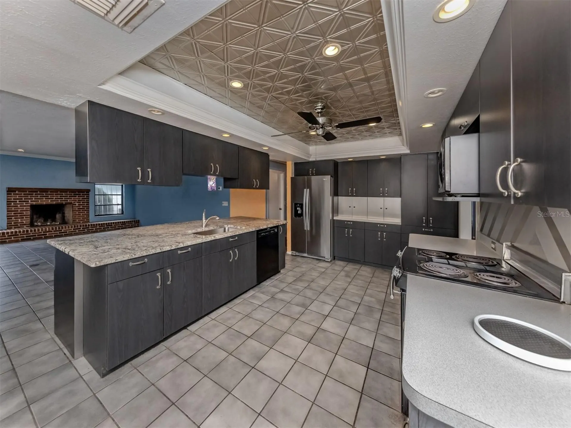 4361 Whispering Woods Place Sarasota FL 34233