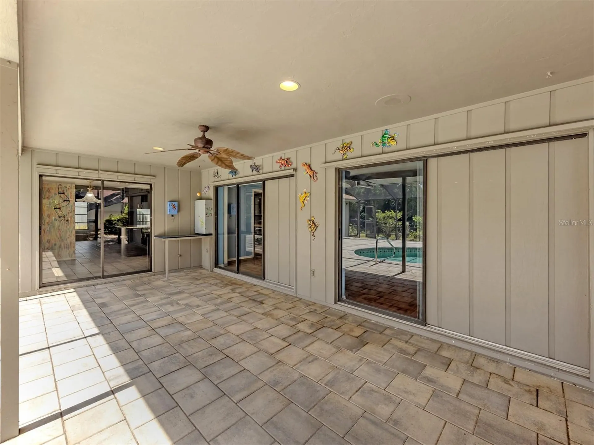 4361 Whispering Woods Place Sarasota FL 34233