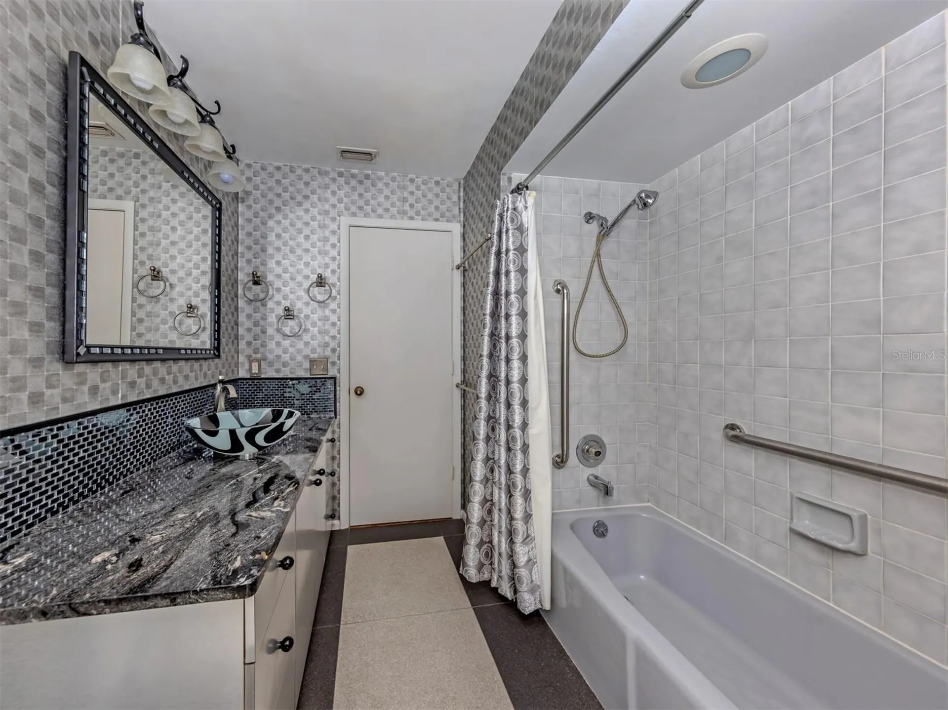 4361 Whispering Woods Place Sarasota FL 34233