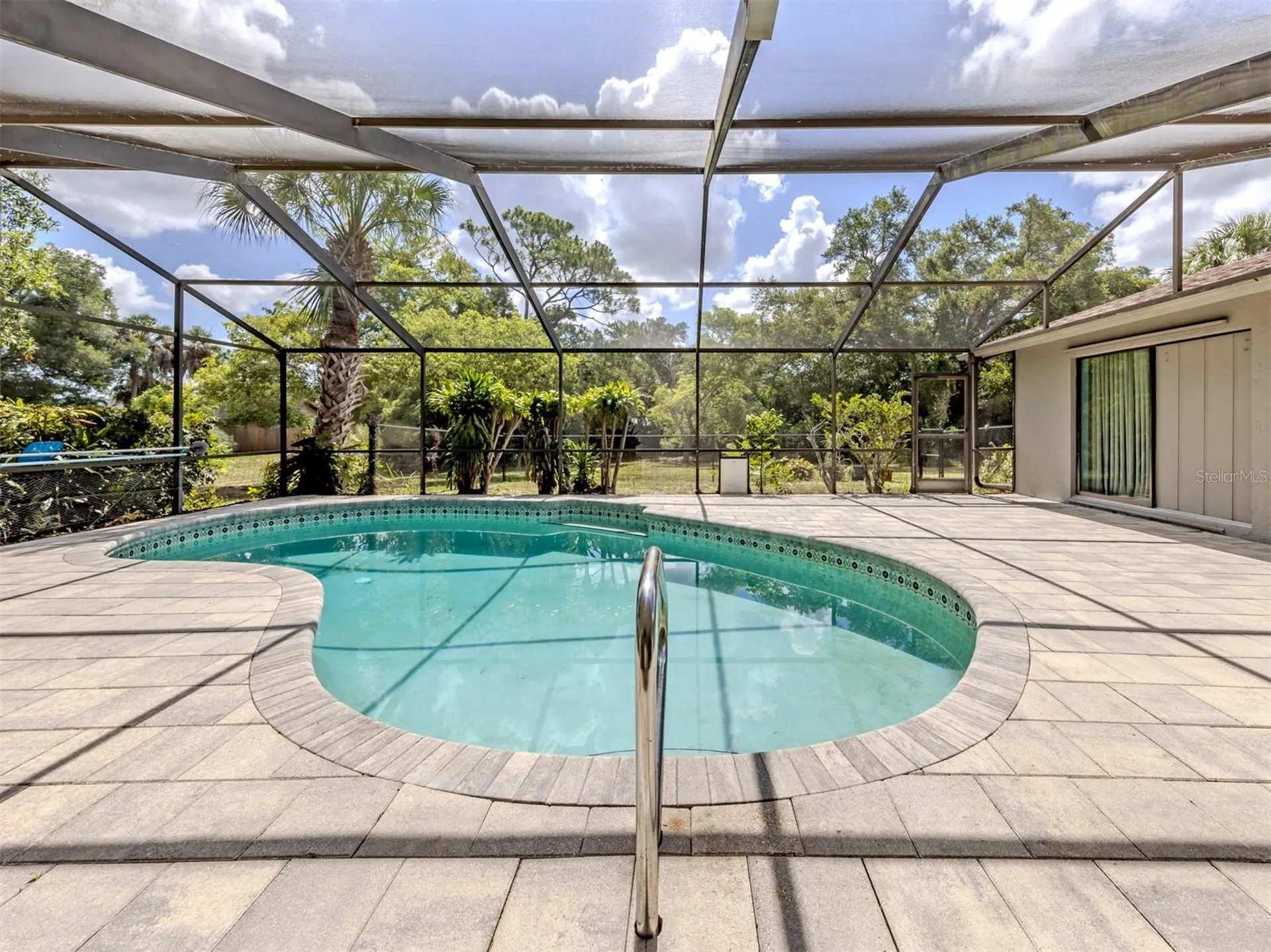 4361 Whispering Woods Place Sarasota FL 34233