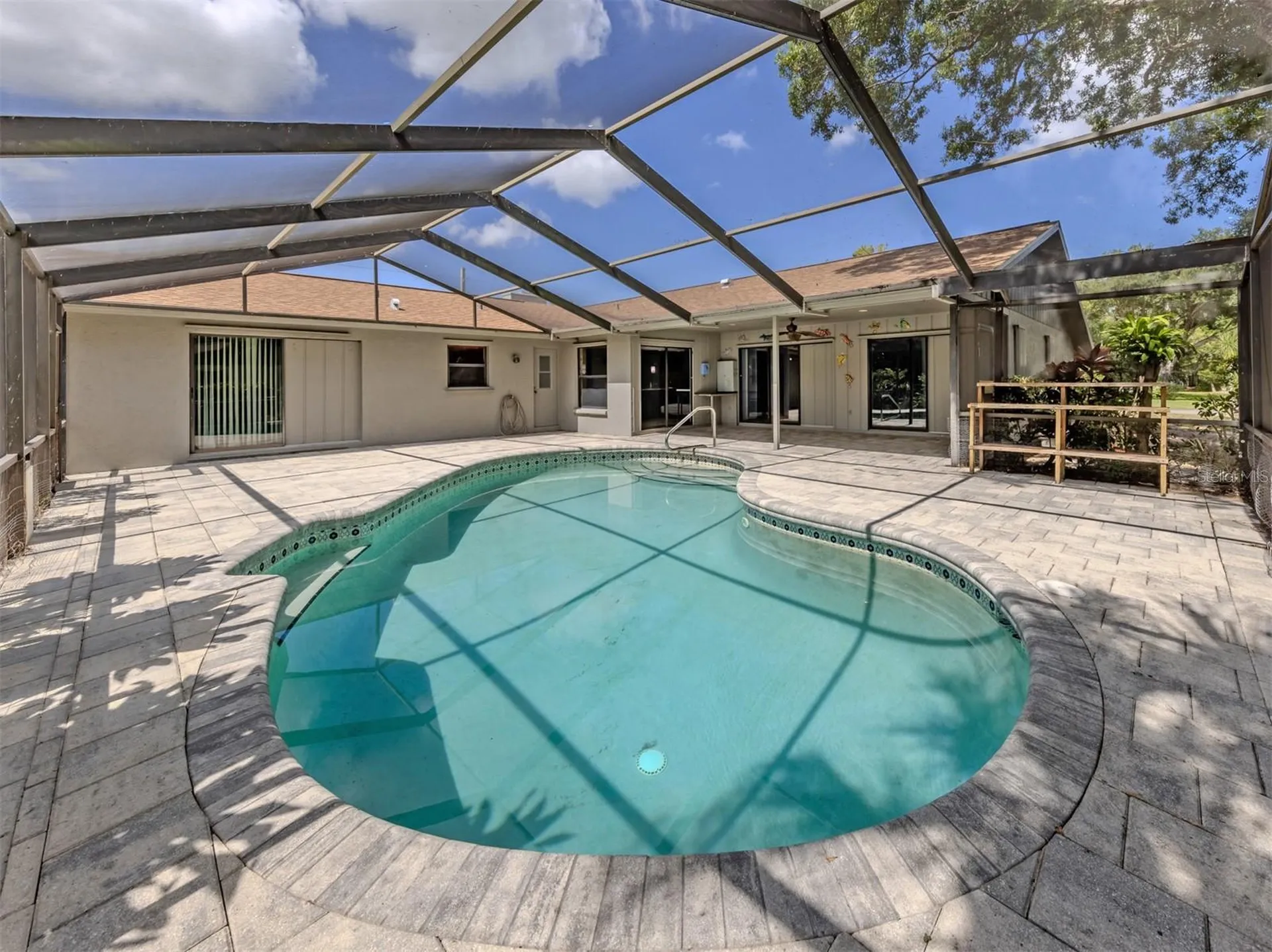 4361 Whispering Woods Place Sarasota FL 34233