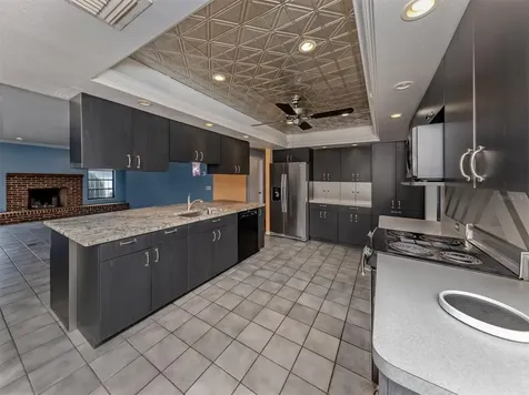 4361 Whispering Woods Place Sarasota FL 34233