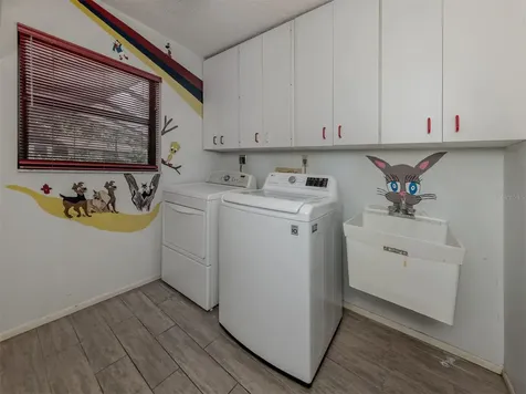4361 Whispering Woods Place Sarasota FL 34233