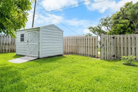 815 E 23rd Avenue New Smyrna Beach FL 32169