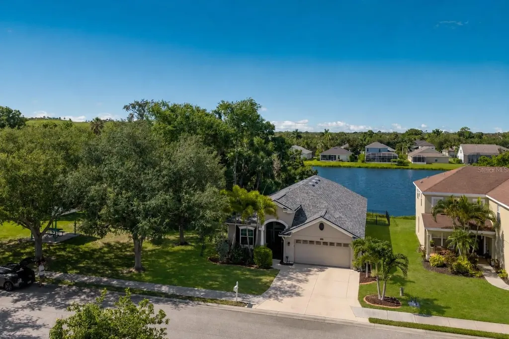 5030 58th Terrace E Bradenton FL 34203