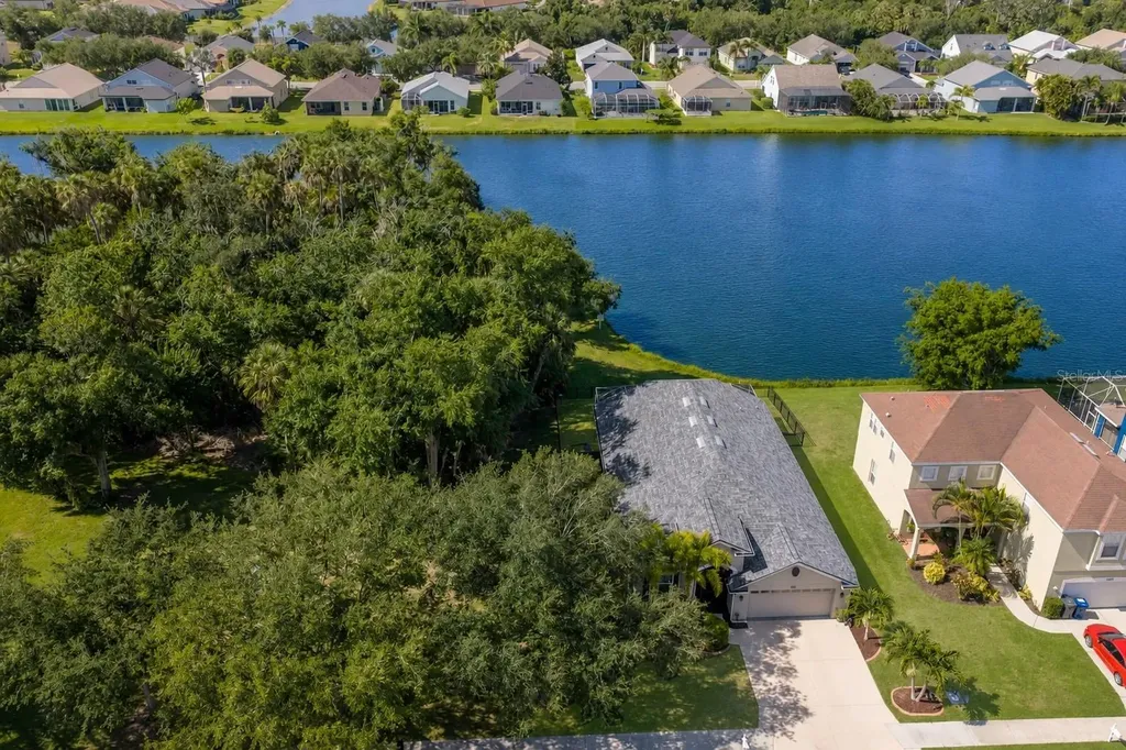 5030 58th Terrace E Bradenton FL 34203