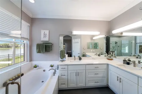 5030 58th Terrace E Bradenton FL 34203