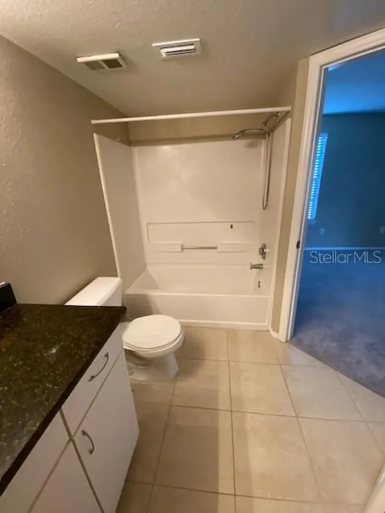 5028 Park Central Drive Orlando FL 32839