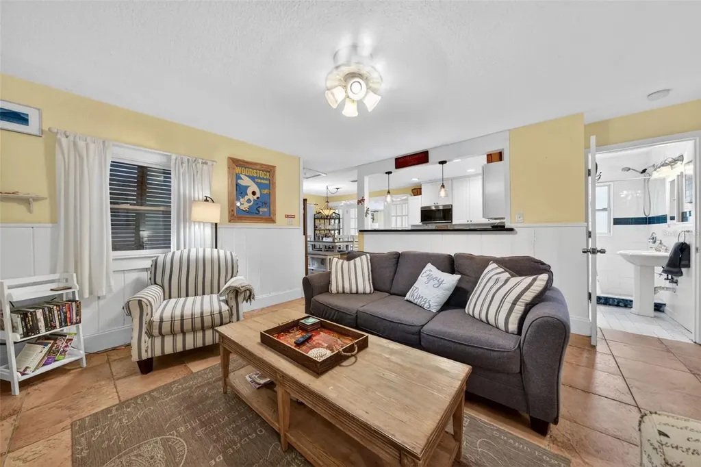 660 Linley Street Longboat Key FL 34228