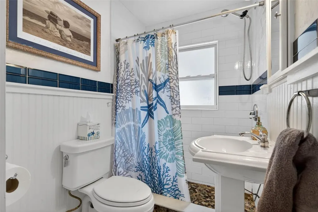 660 Linley Street Longboat Key FL 34228