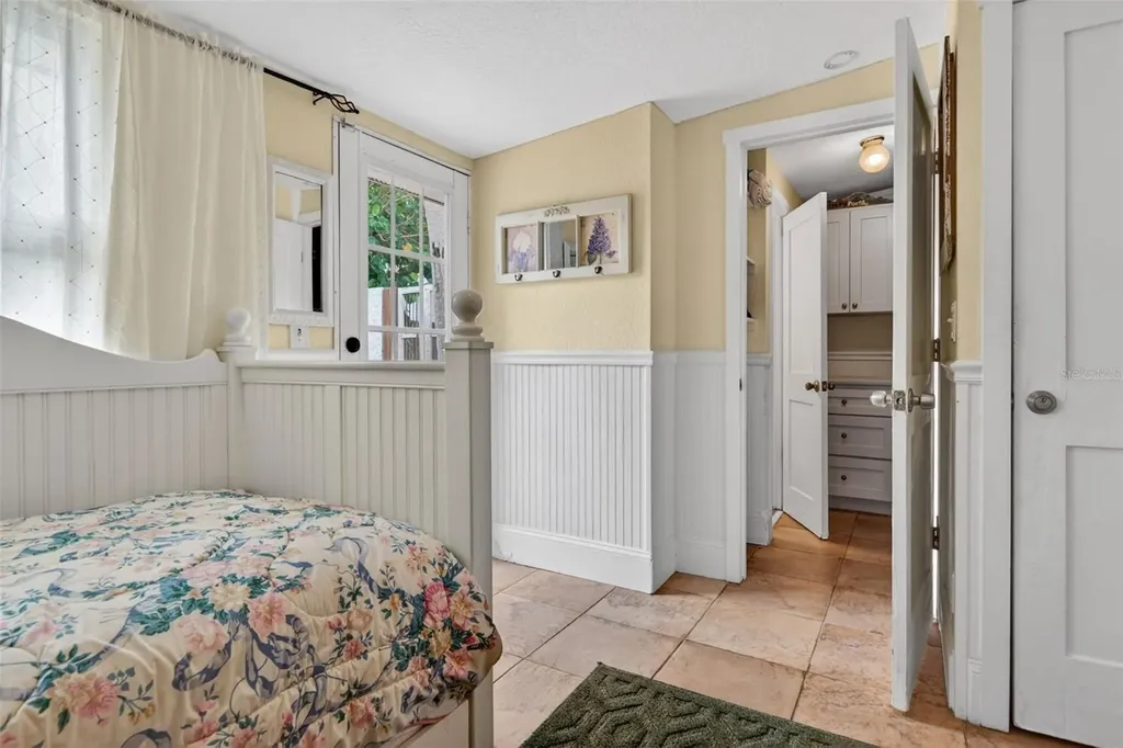 660 Linley Street Longboat Key FL 34228