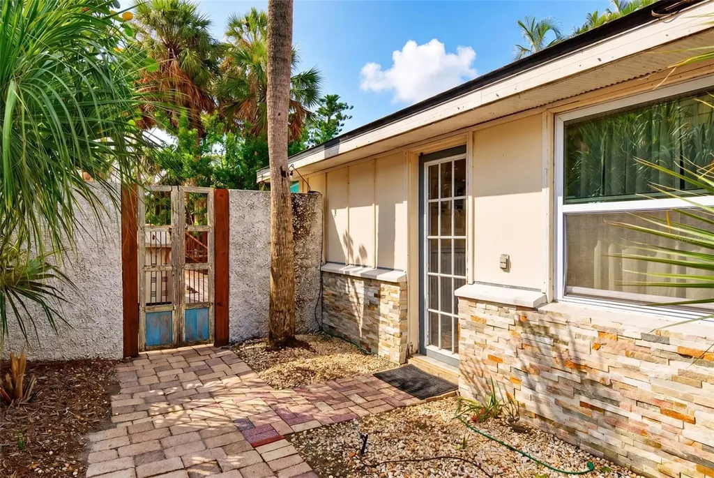 660 Linley Street Longboat Key FL 34228