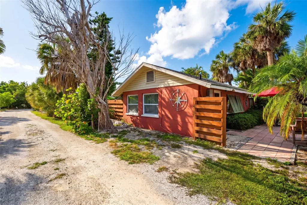 660 Linley Street Longboat Key FL 34228