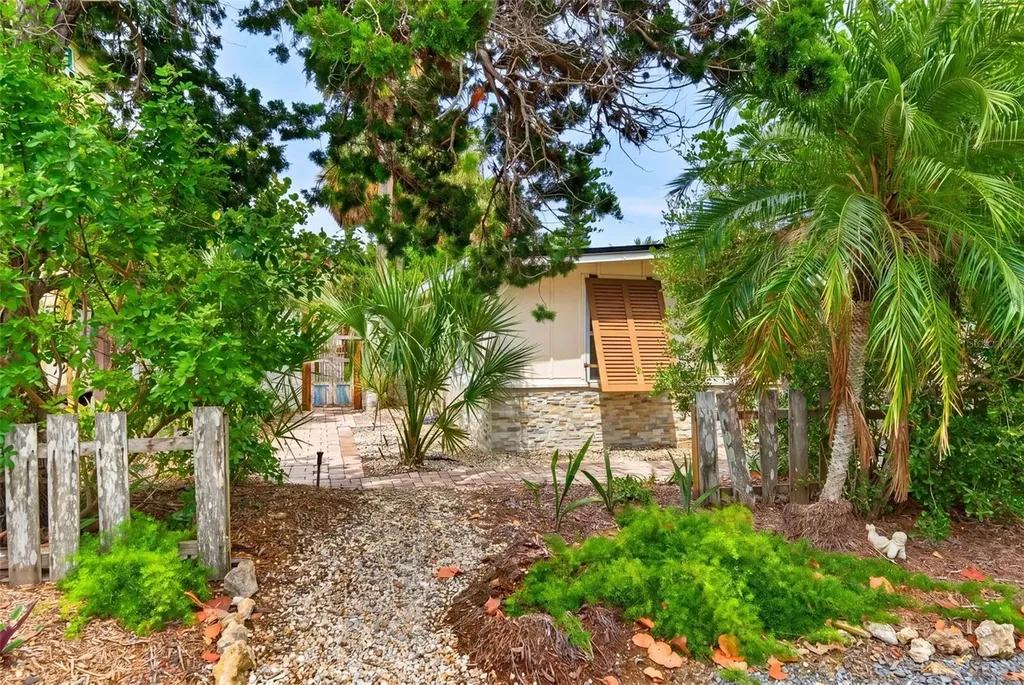 660 Linley Street Longboat Key FL 34228