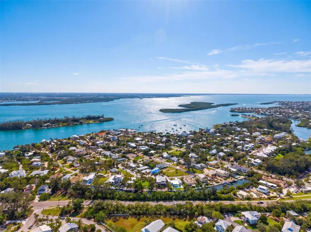 660 Linley Street Longboat Key FL 34228