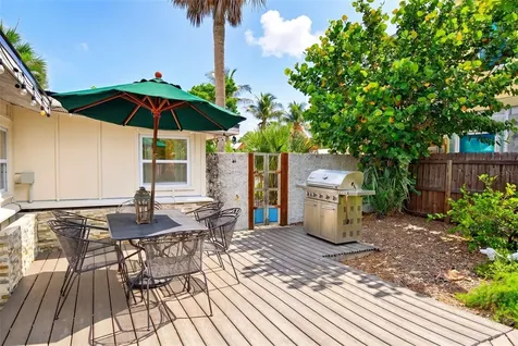 660 Linley Street Longboat Key FL 34228