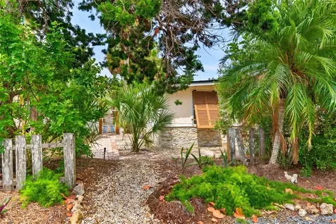 660 Linley Street Longboat Key FL 34228