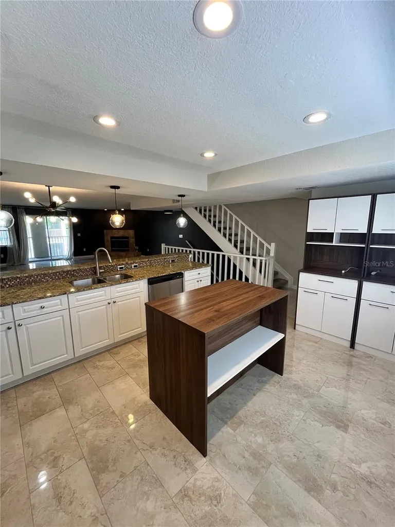 1117 S Pinellas Bayway S St Petersburg FL 33715