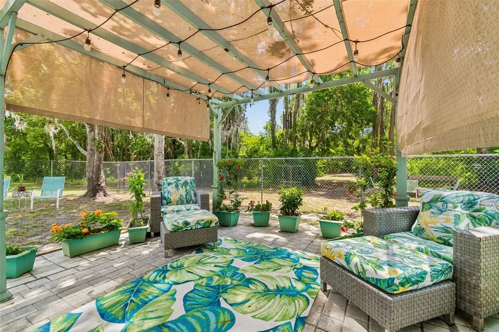 9950 Hilltop Drive New Port Richey FL 34654
