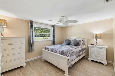9950 Hilltop Drive New Port Richey FL 34654