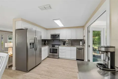 9950 Hilltop Drive New Port Richey FL 34654