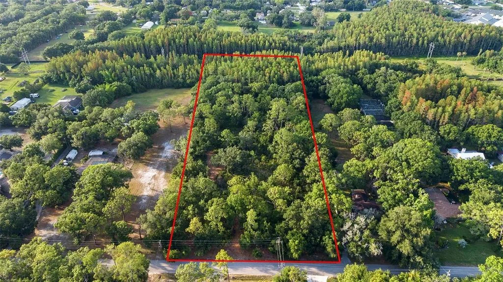 Lake Le Clare Road Lutz FL 33558