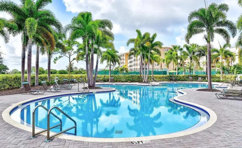 7296 Marathon Drive Seminole FL 33777